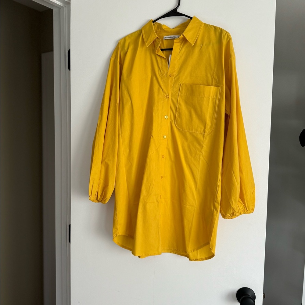 Abercrombie shirt dress. New with tags. Size S.